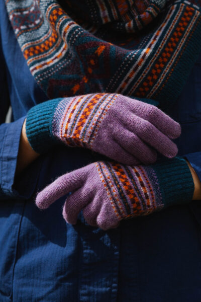 Tetbury Gloves - Blackberry