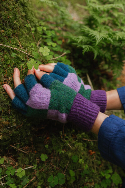 Wychwood Fingerless Gloves - Wisteria